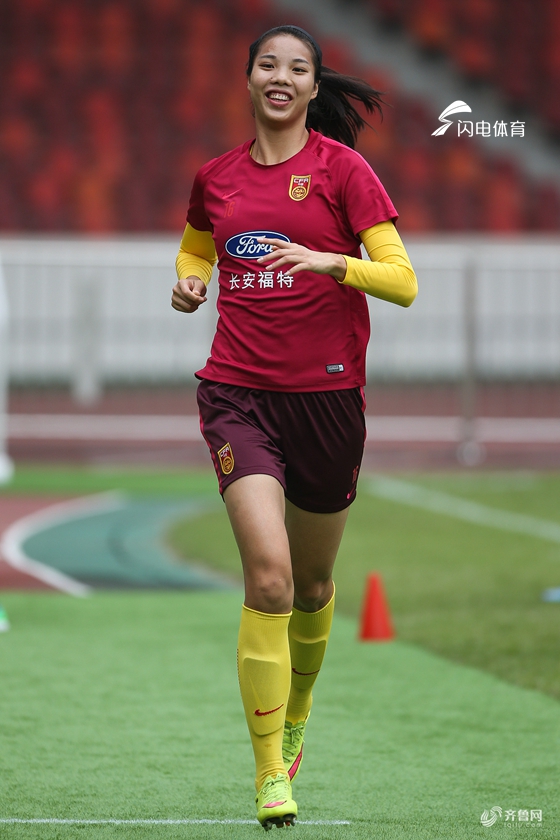 世界体育赛事：中国女子足球惊艳全球球迷